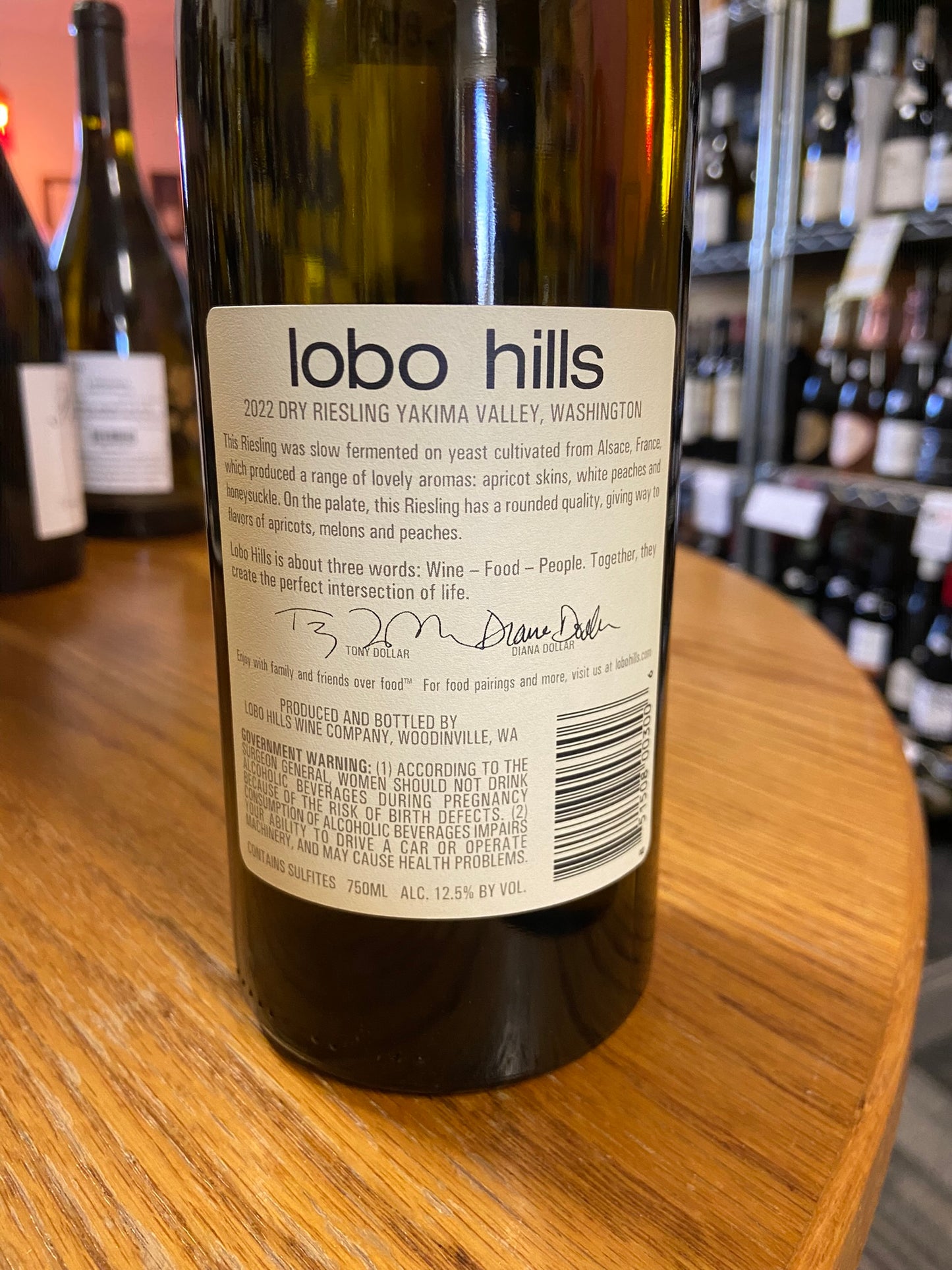 LOBO HILLS 2022 Dry Riesling (Yakima Valley, WA)