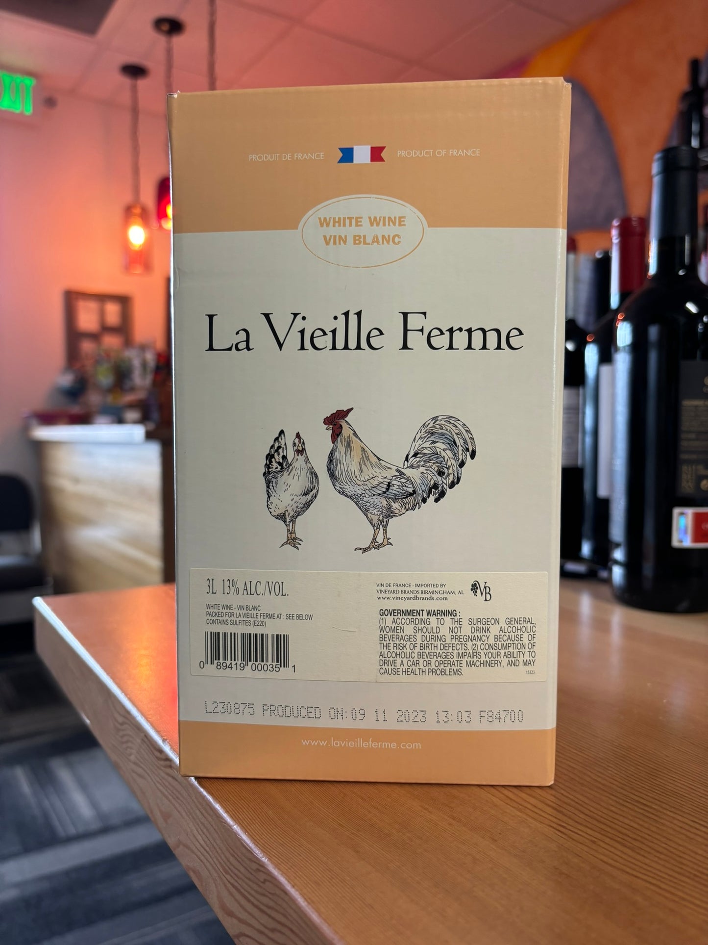 LA VIEILLE FERME NV White Bag in Box (France)