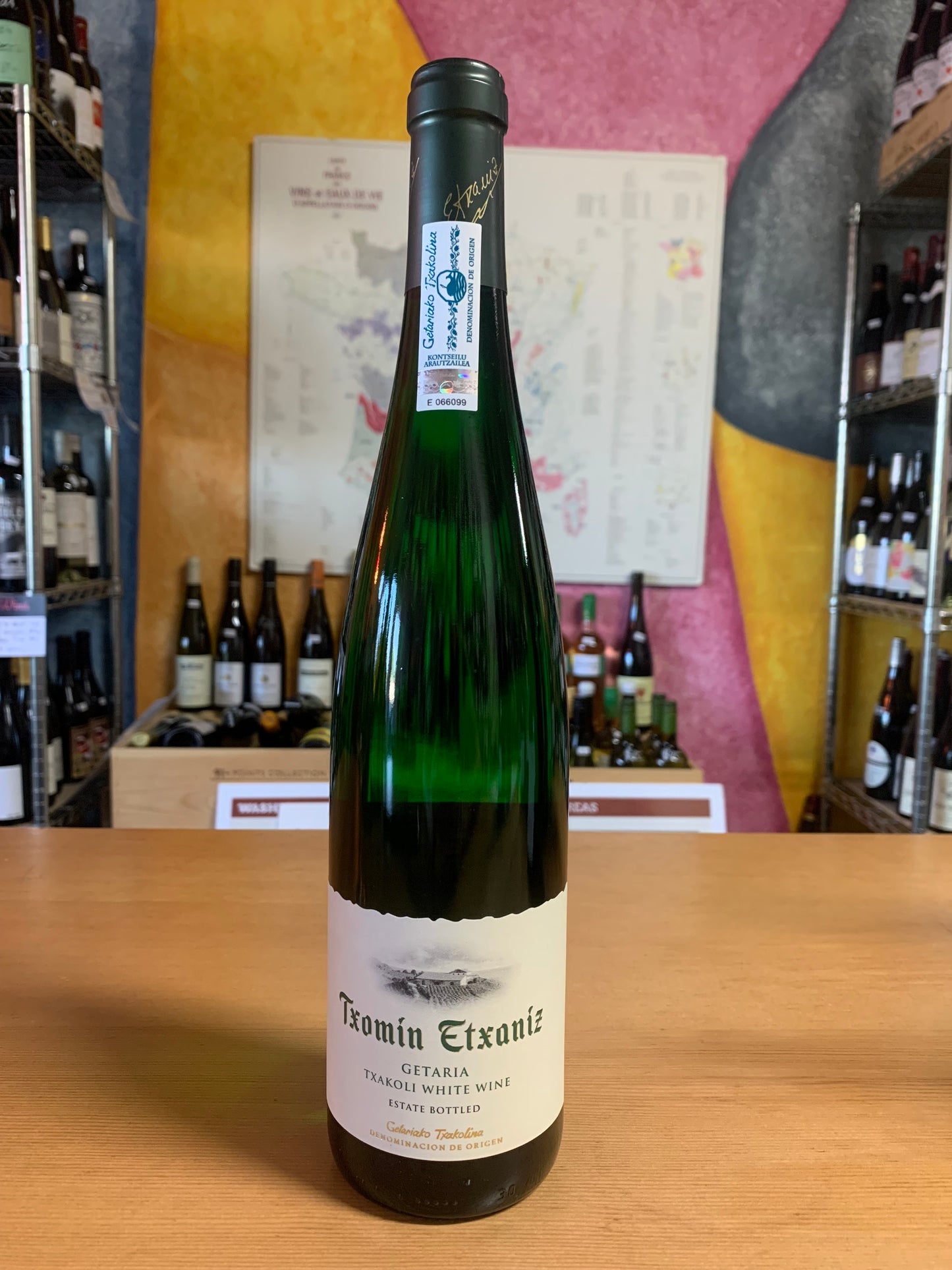 TXOMIN ETXANIZ 2023 White Wine (Txakolina, Spain)